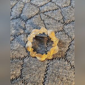Elegant Gold Leaf Brooch